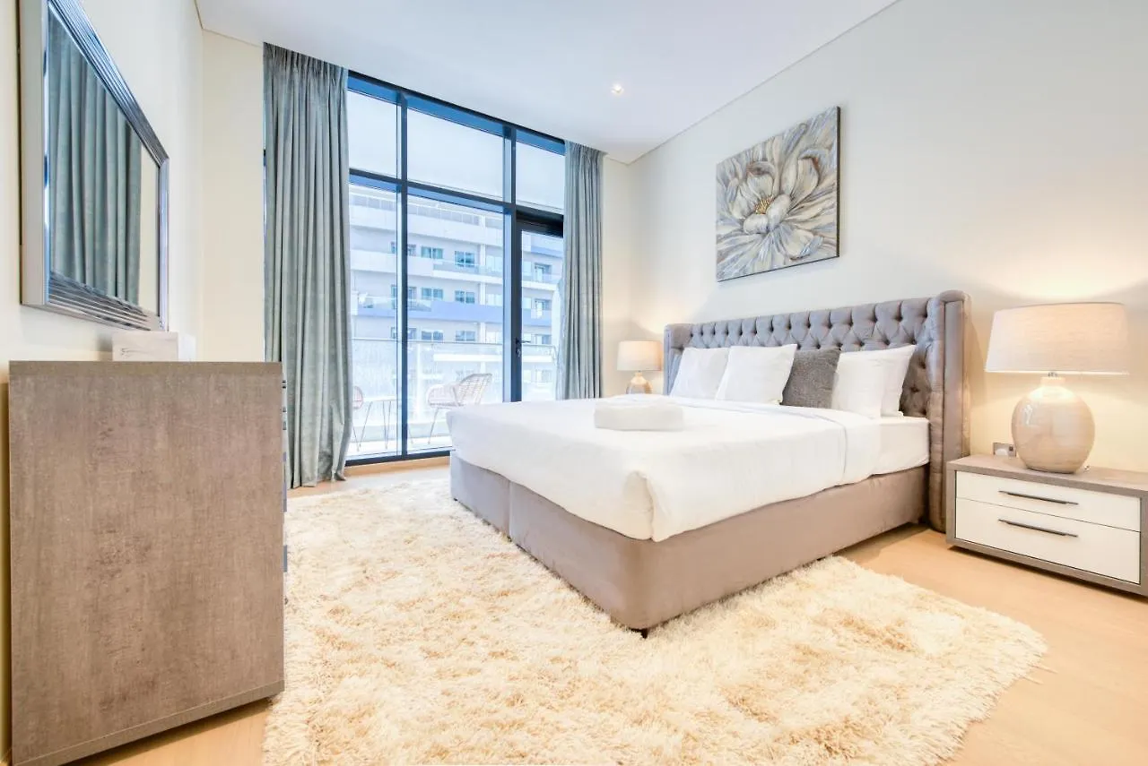 Rh- Modern Comfort, Bright 1Br Near Dubai Mall, City Views