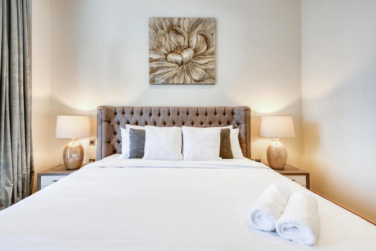 Rh- Modern Comfort, Bright 1Br Near Dubai Mall, City Views 0*,